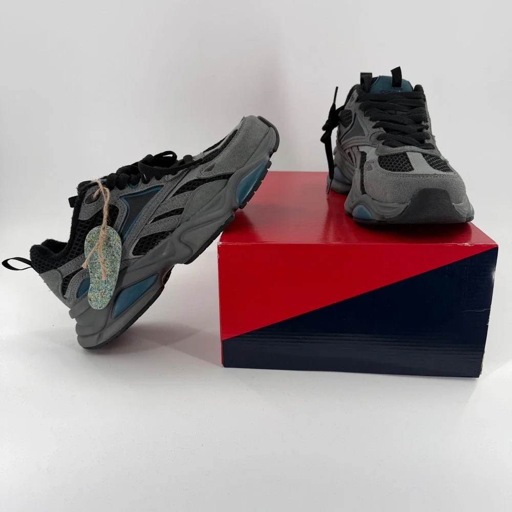 Reebok M Charge Mens Grey Blue Black Athletic Sneakers NWoB Size 10M
